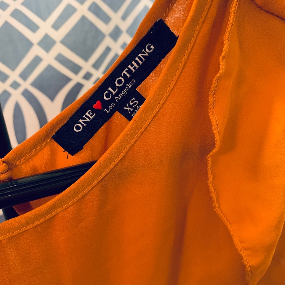 Blouse - Picture 2 of 2